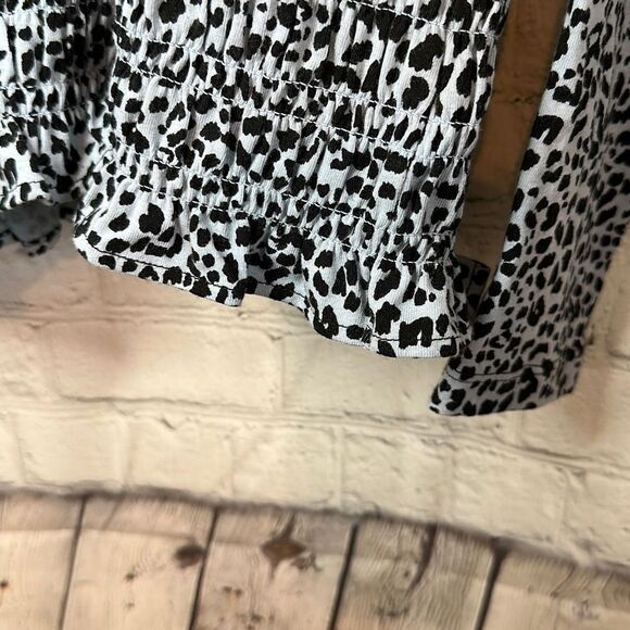 Parker Women’s Blue Black Leopard Long Sleeve Smocked Top Shirt size Medium - Picture 5 of 7